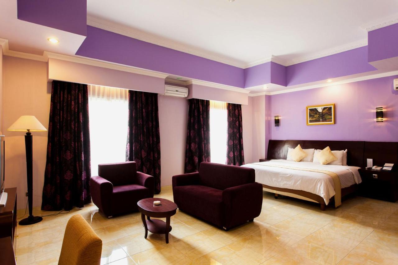 Aston Niu Manokwari Hotel & Conference Center Bagian luar foto