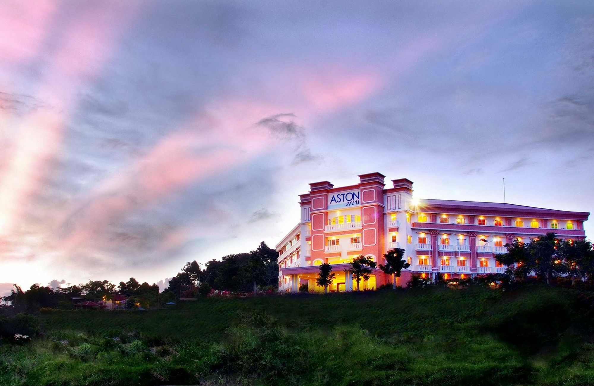Aston Niu Manokwari Hotel & Conference Center Bagian luar foto